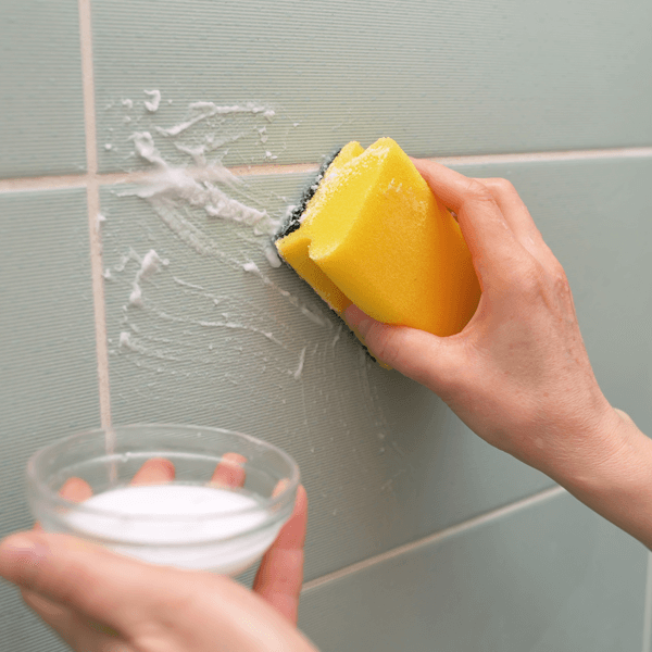 Mutfak ve Banyoda Derz Arası Kirleri Kolayca Temizleyin! : Kapak Görseli